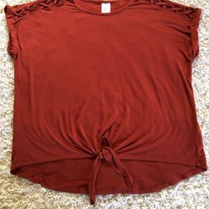 5/$20 No Boundaries T-shirt with tie waist detail 3xl 5/$20 Sale